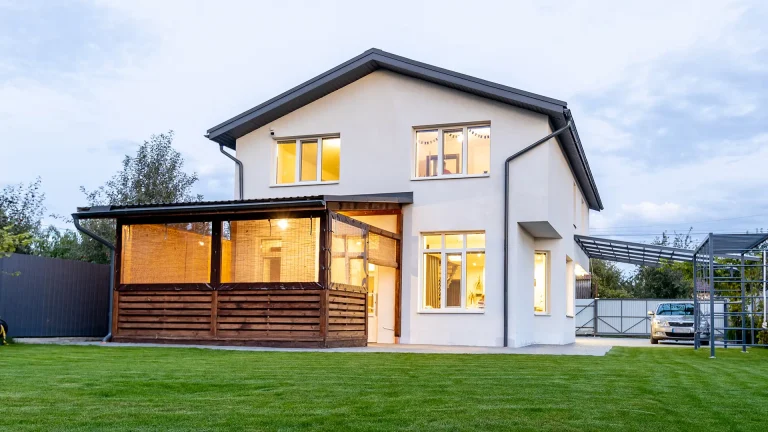 Immobilien & Grundstücke
